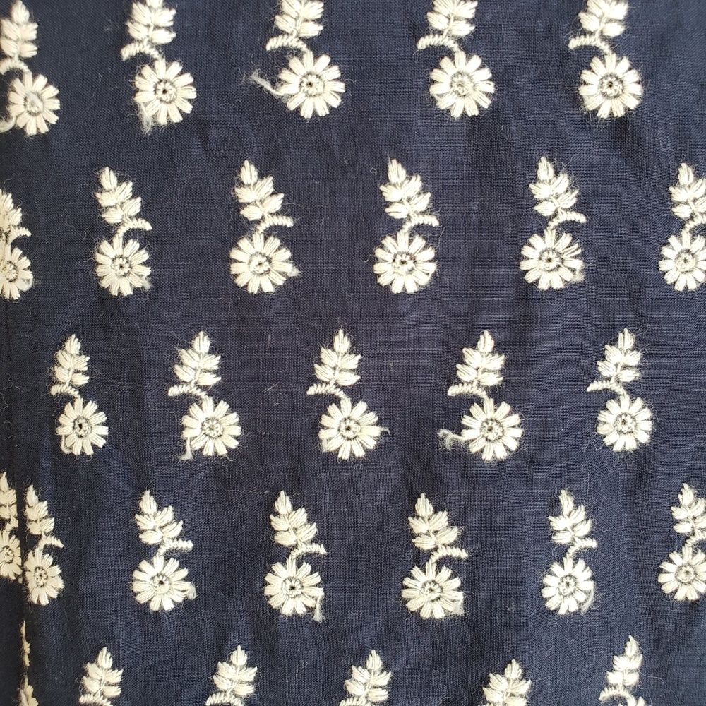 Ann Taylor ~ Navy Floral Eyelet Sheath Dre… - Picture 4 of 6
